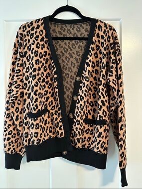 Leopard Print V-Neck Button Cardigan Sweater - Tan/Black